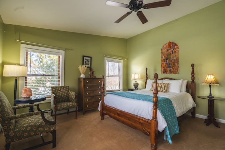Luxury Suite 2 Mins To Lake C. + St. Park - Grand Isle, VT