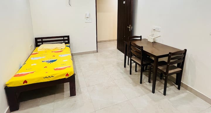 Elegant 1bhk In Gurgaon - Gurgaon