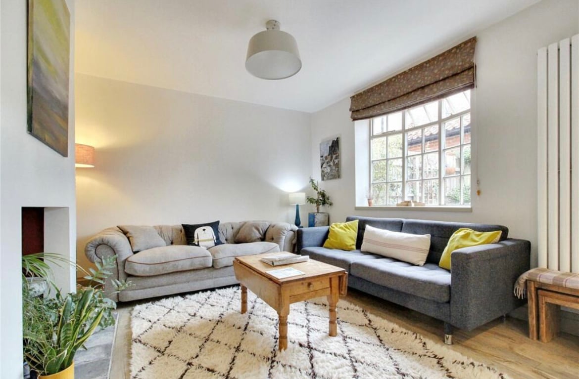 Top Airbnb: Stylish 3 bed cottage just minutes from town/beach in Southwold