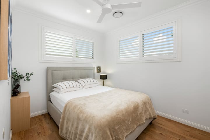 Საძინებელი 3 - საწოლი დიდი ზომის