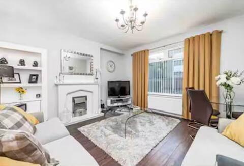 Balmoral Residence - 30 min to Glasgow & Edinburgh