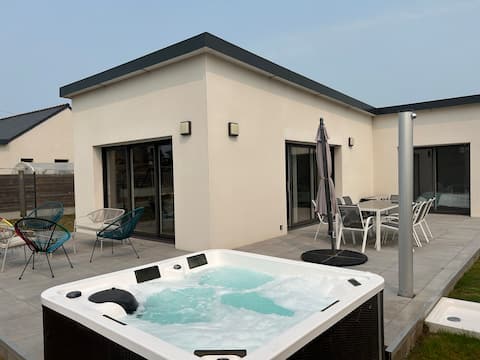 La Maison du Ribin – 150 m from the beach – Jacuzzi