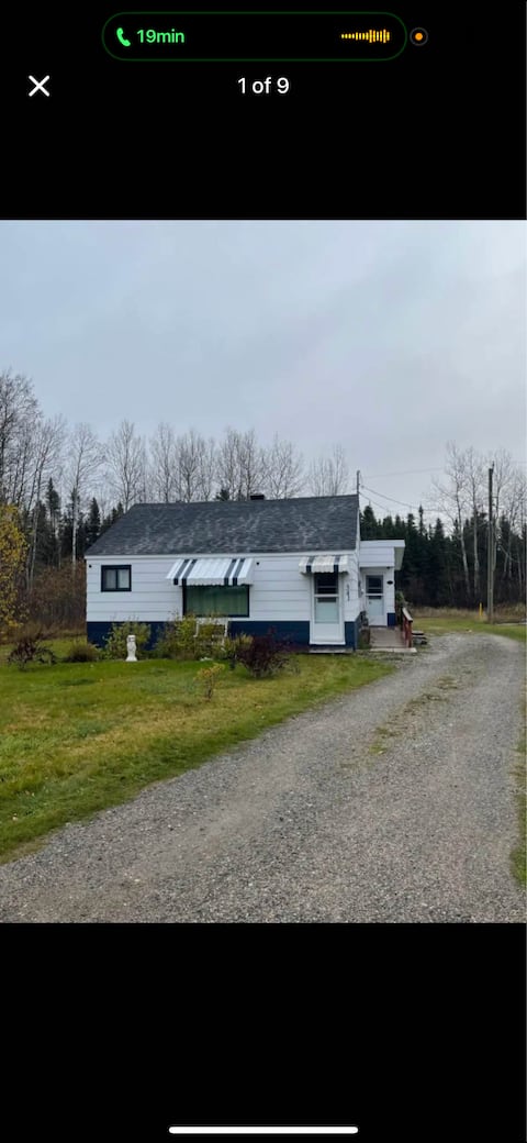 Cozy 2 bedroom house on quiet private street