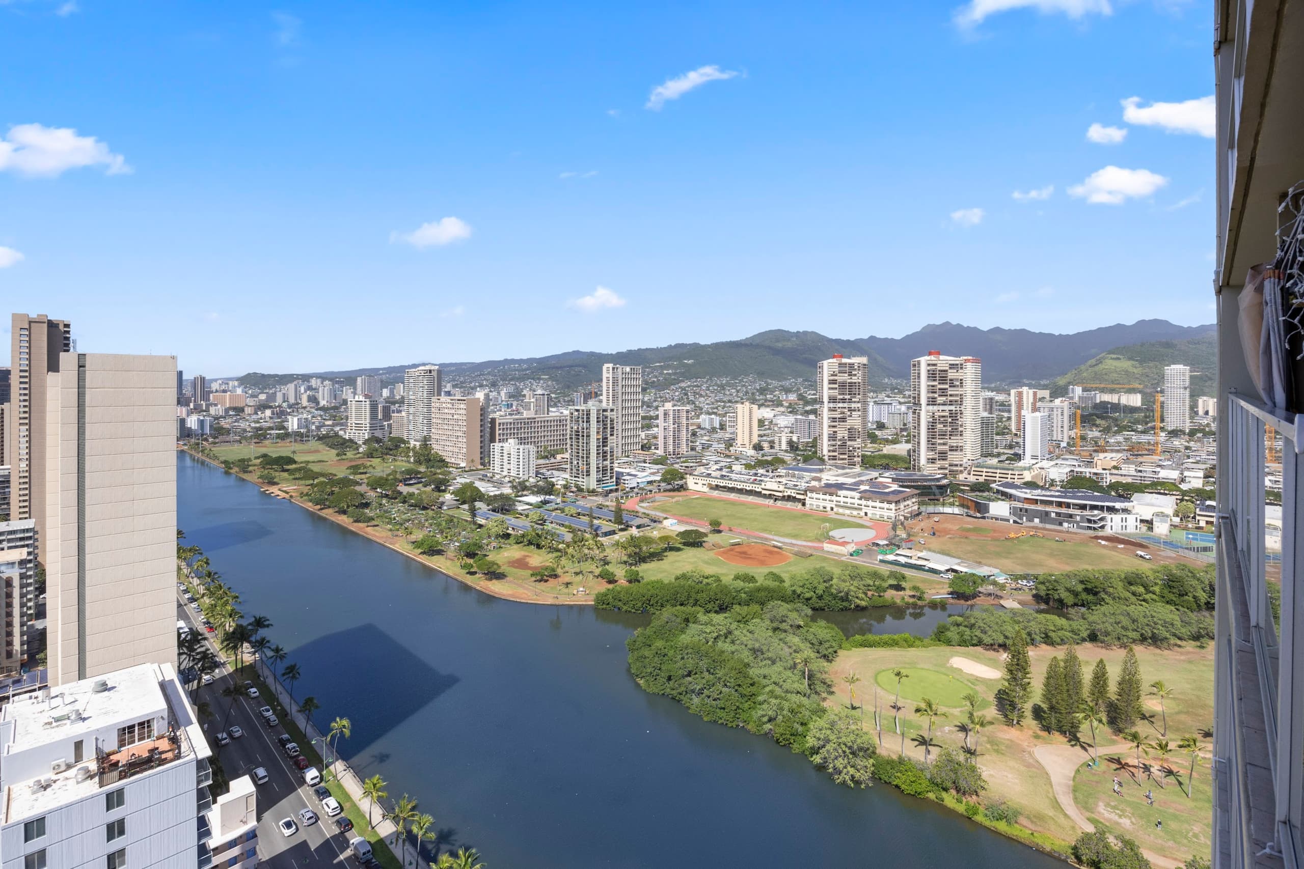 Condo in Honolulu · ★4.89 · Studio · 2 beds · 1 private bath - Image 39