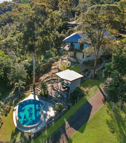 Sunshine Coast:Family Home:Pool:River Views gallery image 4