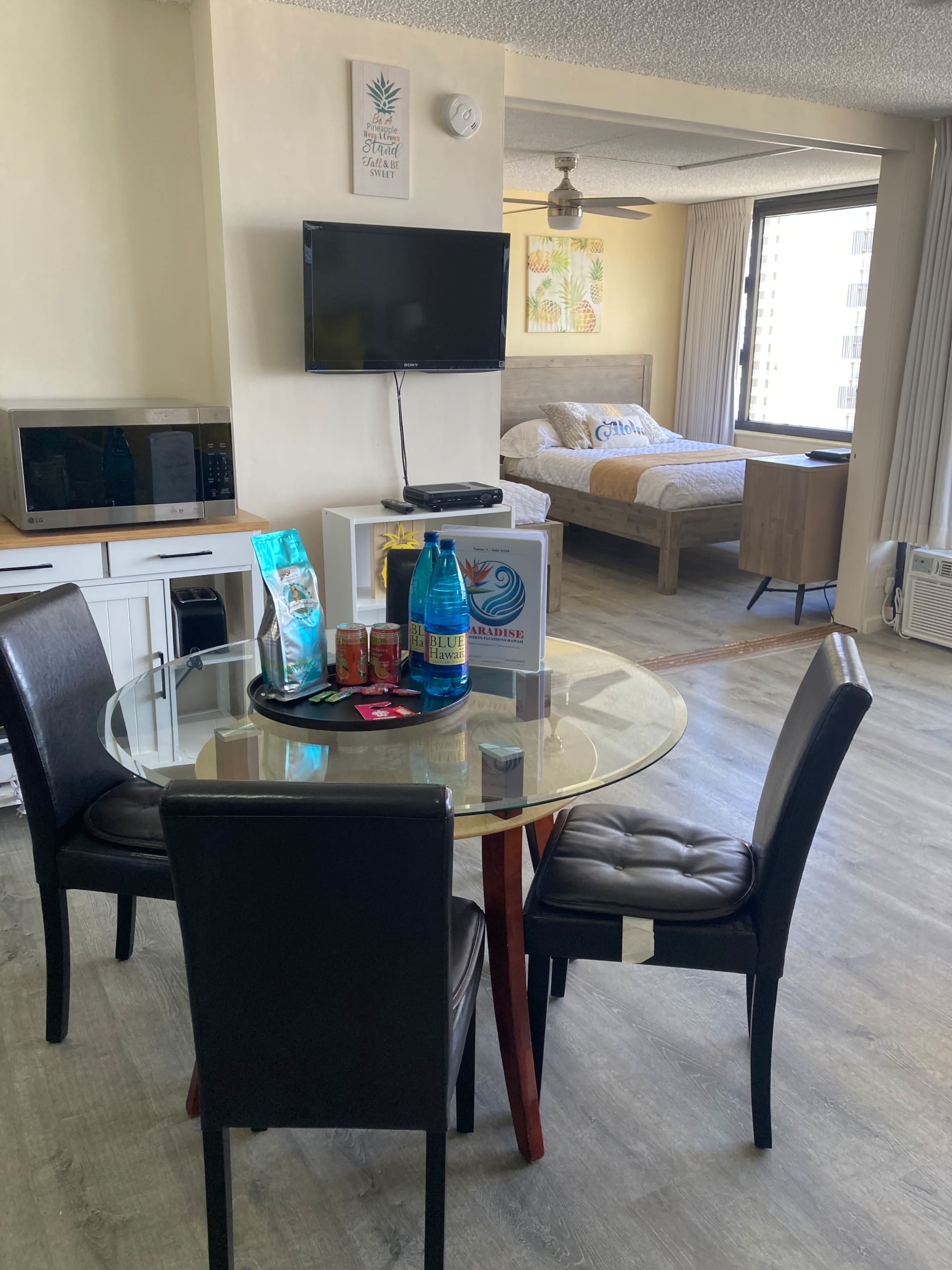 Lovely 1 bedroom w/ocean view, AC & Free Parking - Image 4