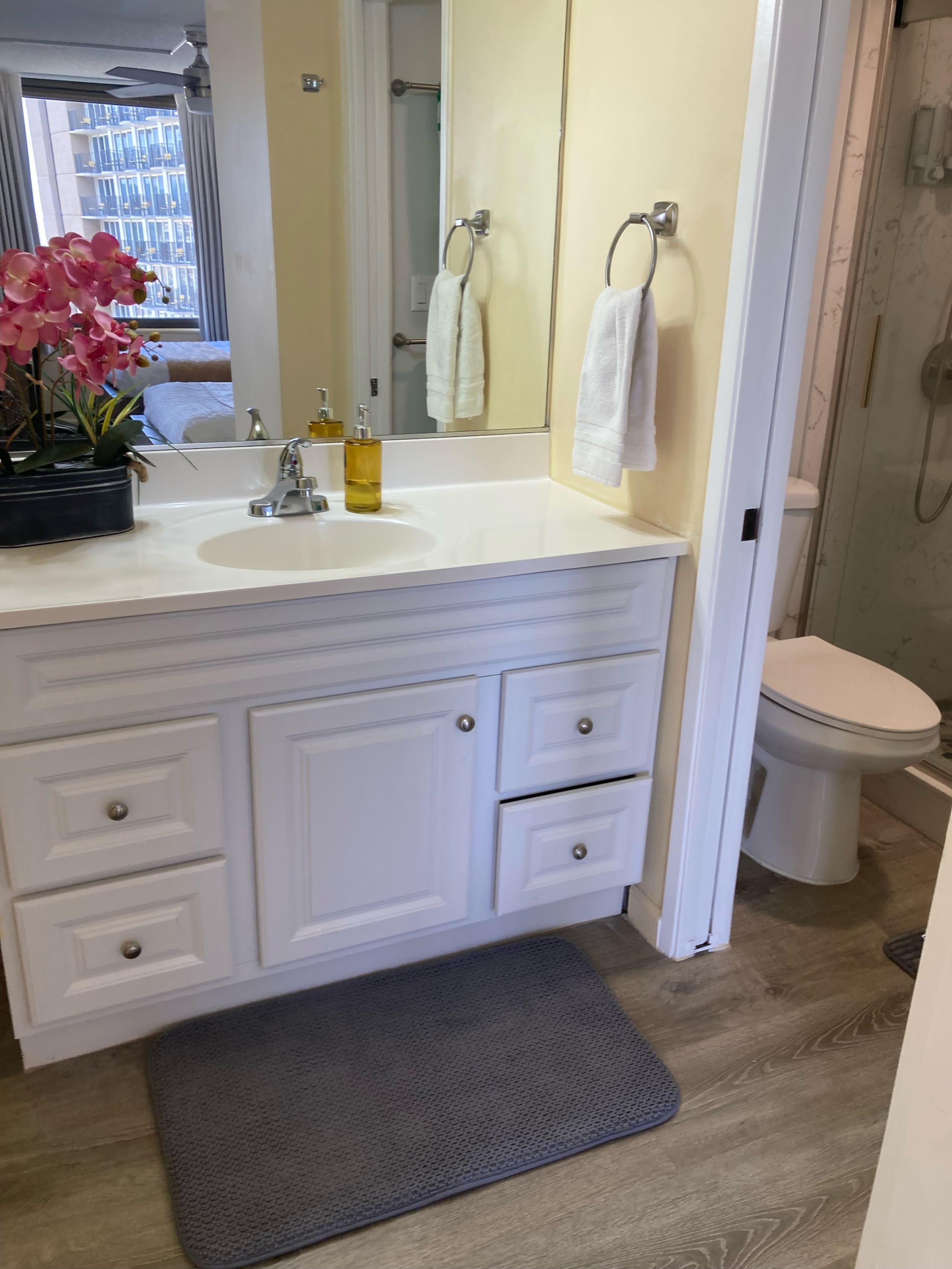 Lovely 1 bedroom w/ocean view, AC & Free Parking - Image 22
