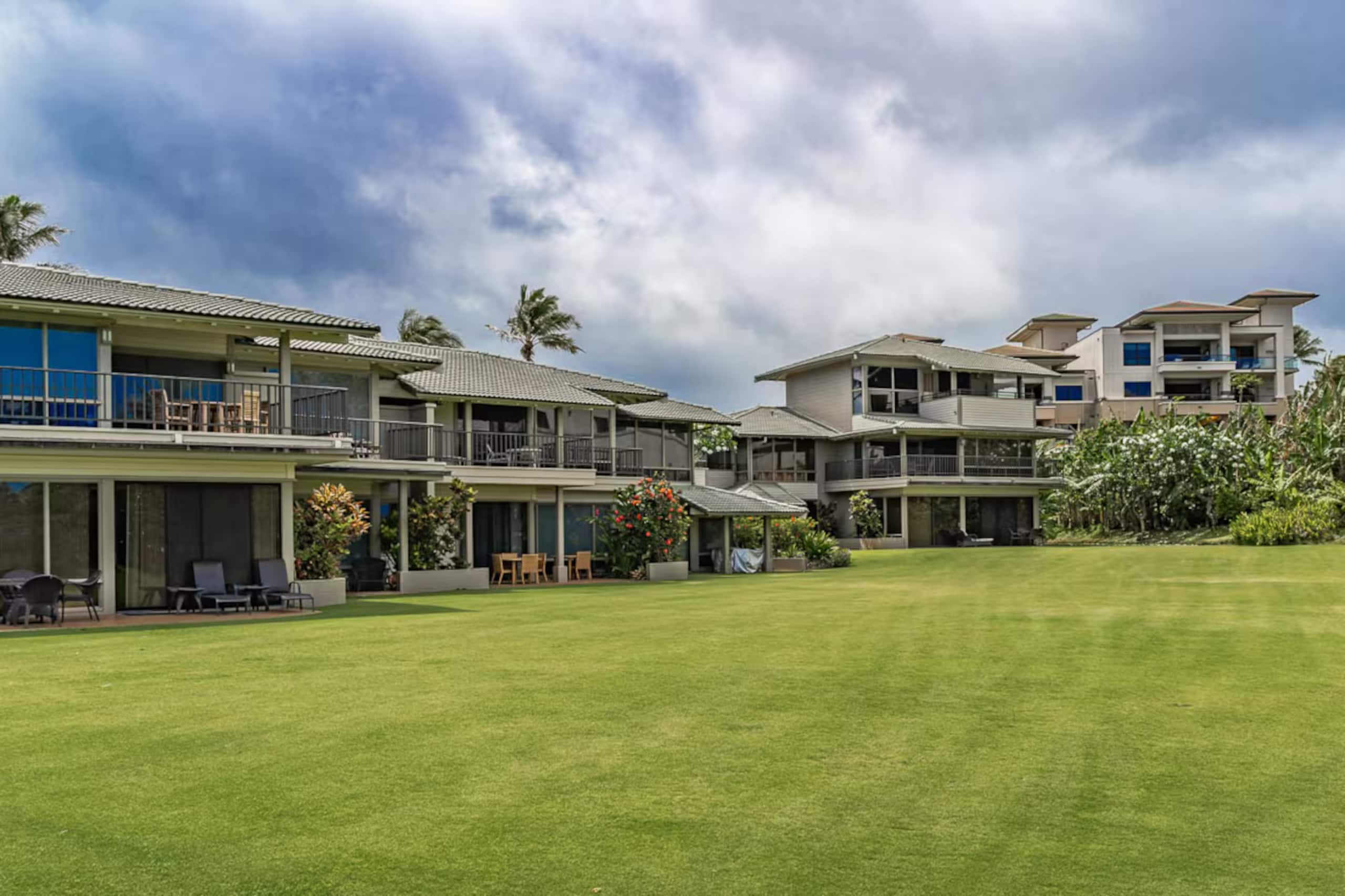 Condo in Lahaina · ★4.99 · 1 bedroom · 2 beds · 2 baths - Image 29