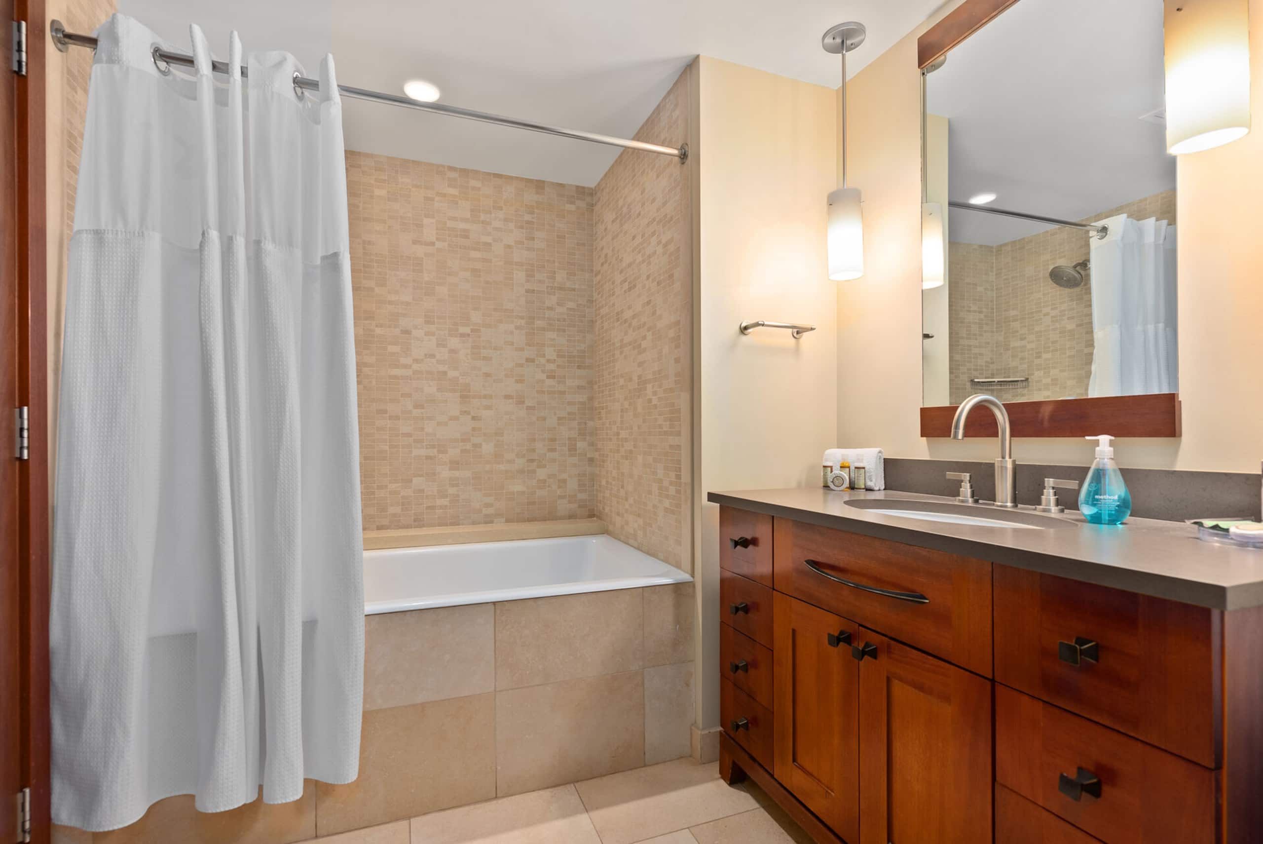 Condo in Kapolei · ★4.88 · 3 bedrooms · 5 beds · 3 private baths - Image 34