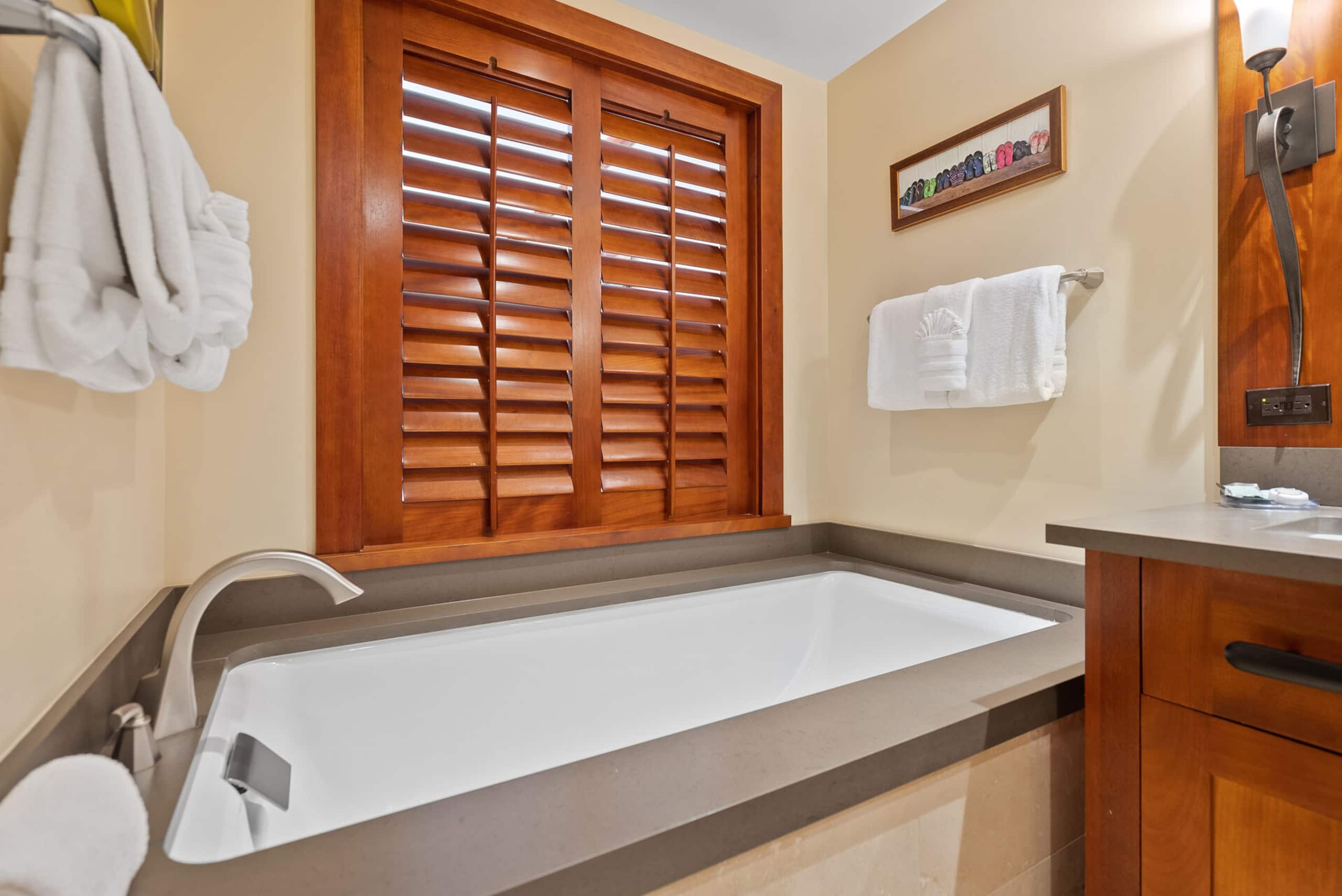 Condo in Kapolei · ★4.88 · 3 bedrooms · 5 beds · 3 private baths - Image 26