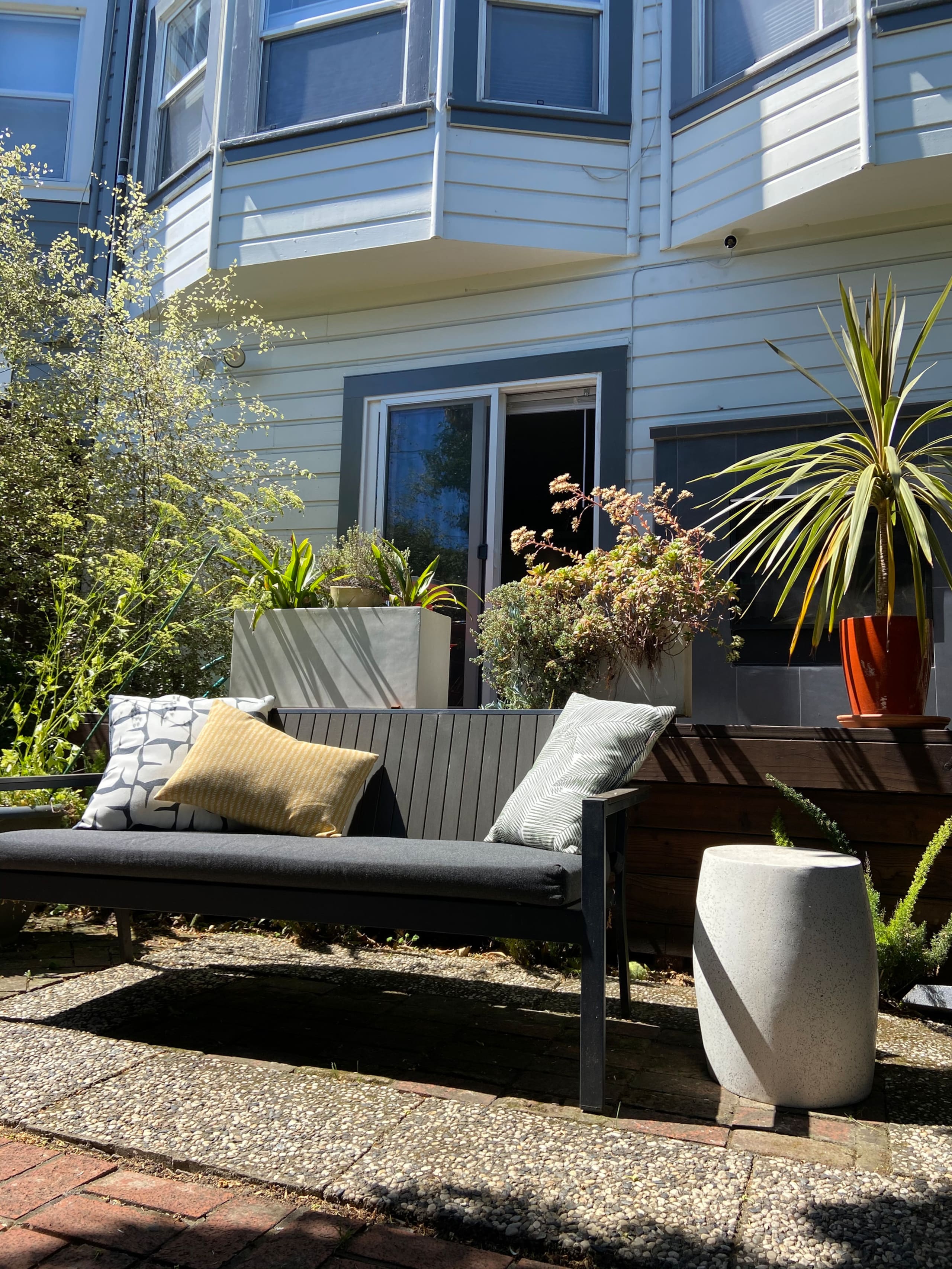 Peaceful garden space in nice neighborhood in SF - Image 14