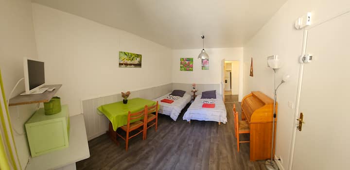 Studio Avec Deux Couchages Et Parking Gratuit - Millau