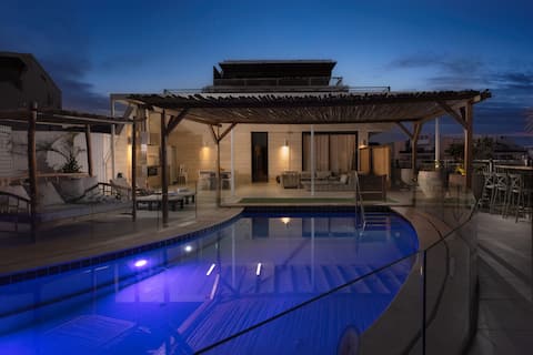 The house on the mountain - Ella Sun