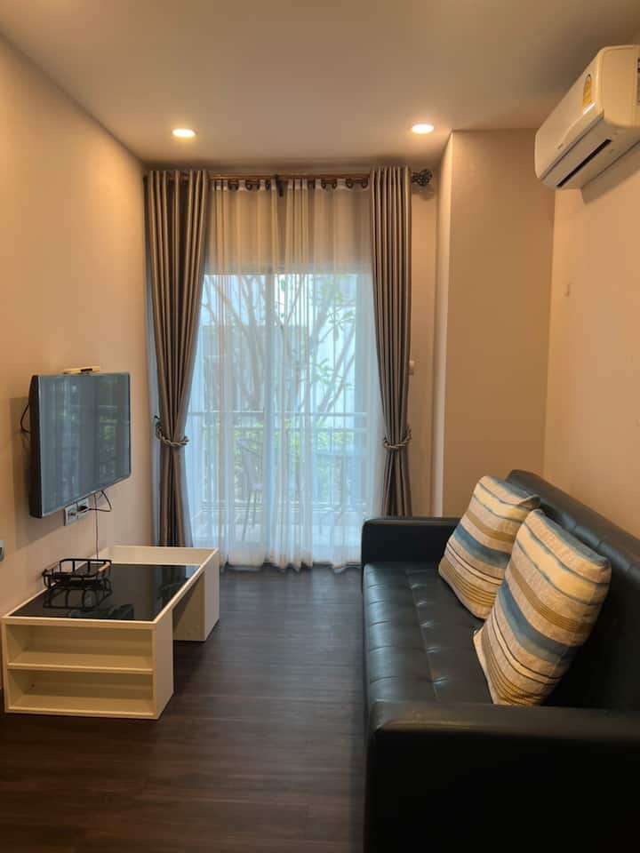 Cozy 1-bedroom Apartment Near Nimman - Chiang Mai
