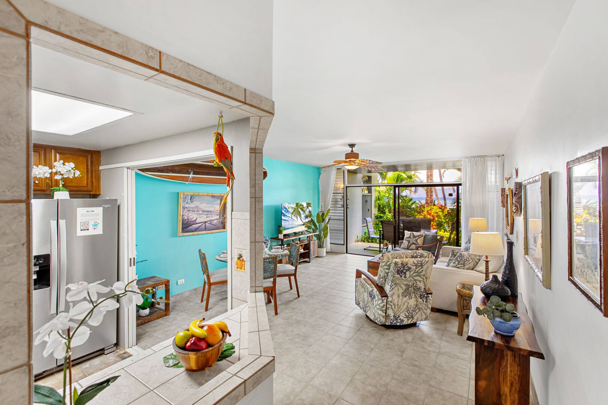 Condo in Lahaina · ★4.53 · 1 bedroom · 2 beds · 1 private bath - Image 10