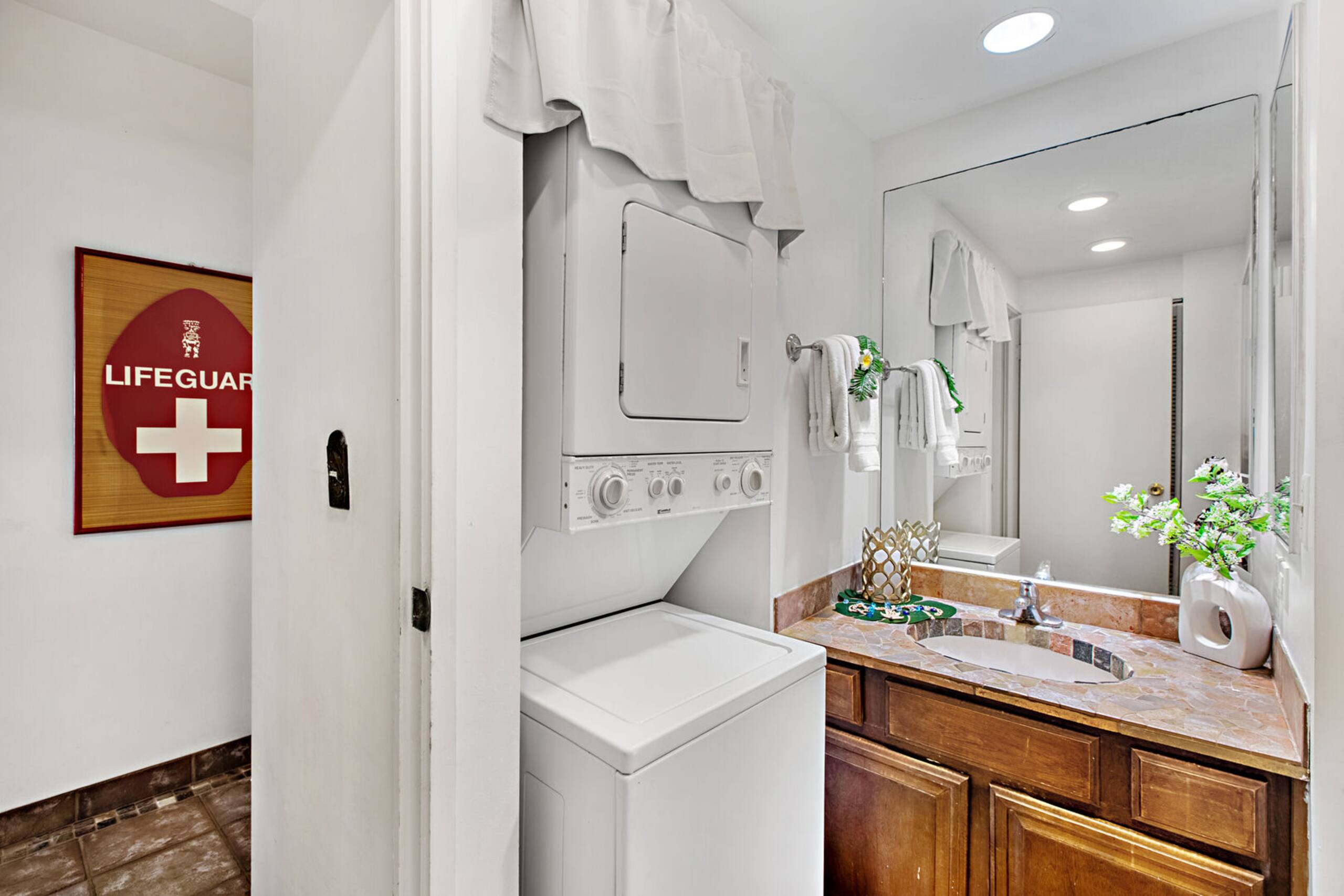 Condo in Lahaina · ★4.53 · 1 bedroom · 2 beds · 1 private bath - Image 28