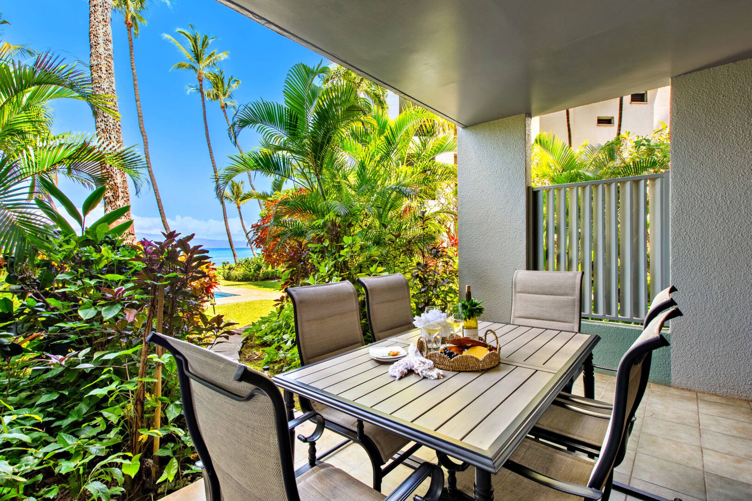 Condo in Lahaina · ★4.53 · 1 bedroom · 2 beds · 1 private bath - Image 3