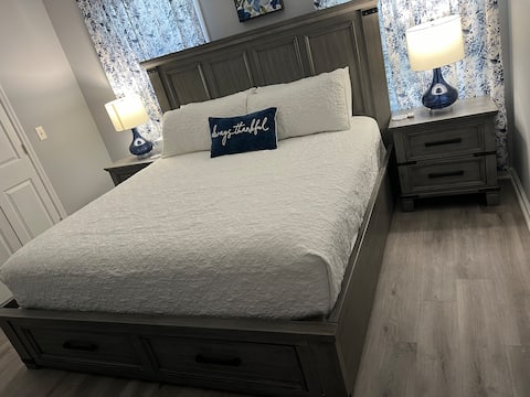Gorgeous one bedroom carriage house