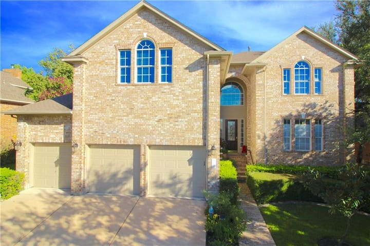 Spacious Home In Golf Course Community! - Round Rock, TX