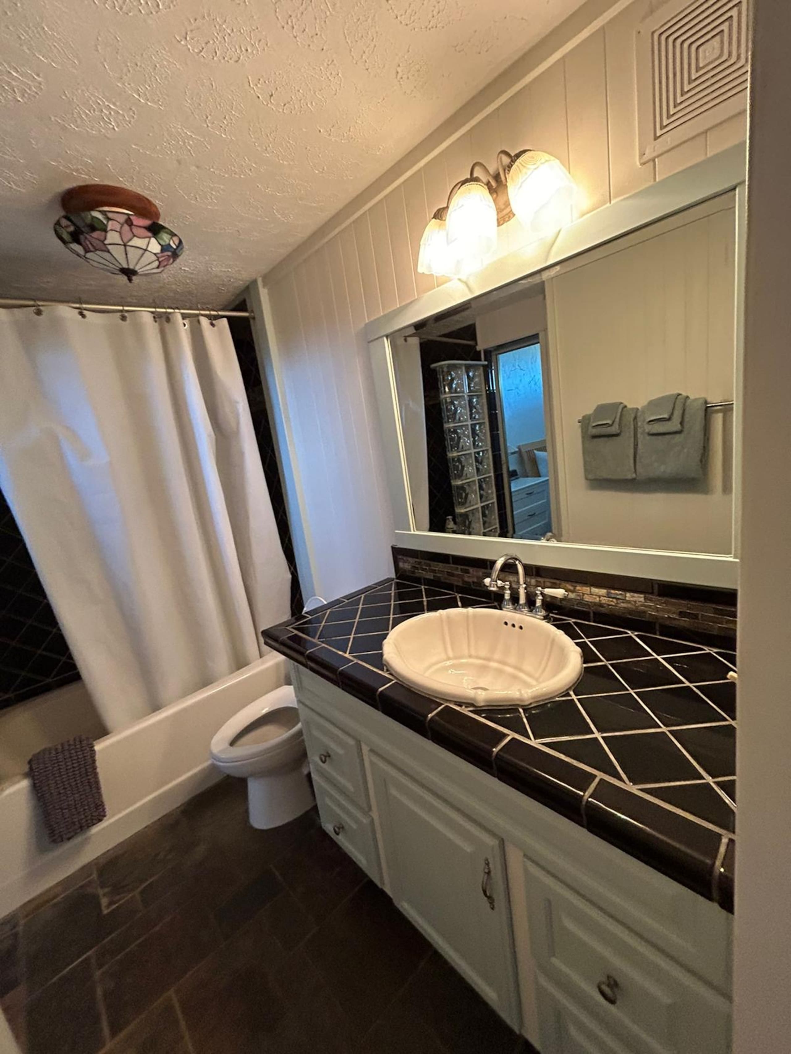 Condo in Paia · ★4.86 · 1 bedroom · 2 beds · 1 private bath - Image 9