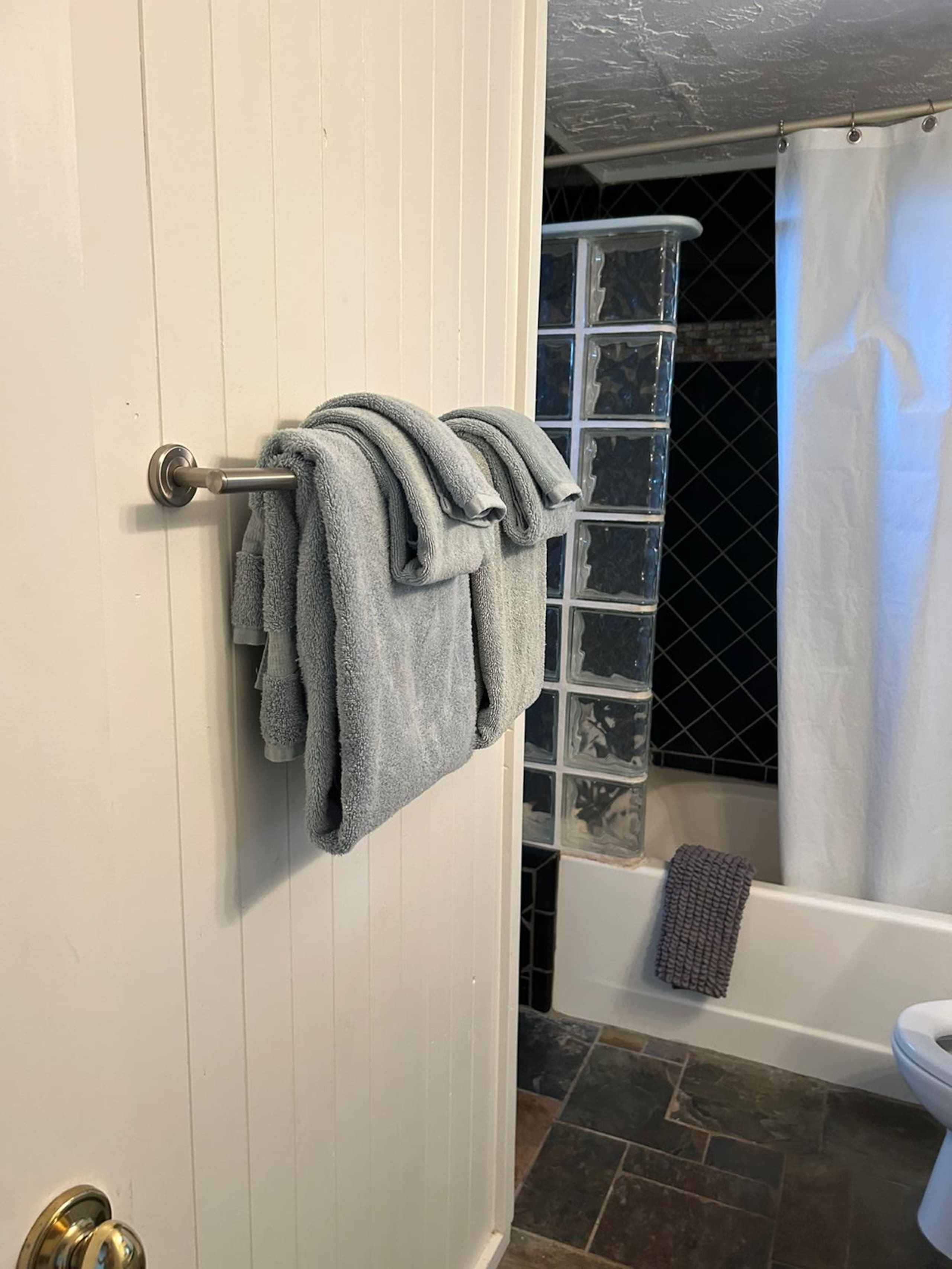 Condo in Paia · ★4.86 · 1 bedroom · 2 beds · 1 private bath - Image 10