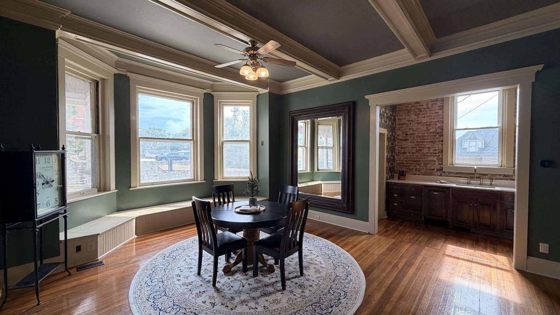 Parker's Place – In the Center of It All