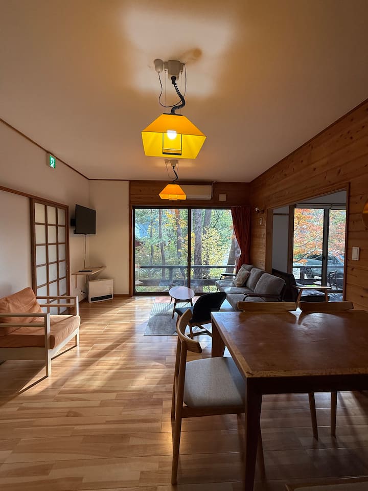 Riverside Cottage: Your Home Away From Home - Cottages for Rent in