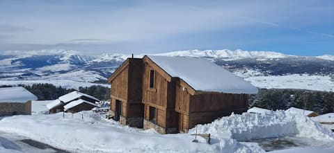 New chalet at the foot of the slopes
