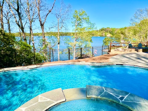Lakehouse Retreat w/ Pool, Dock, Firepit, Hottub