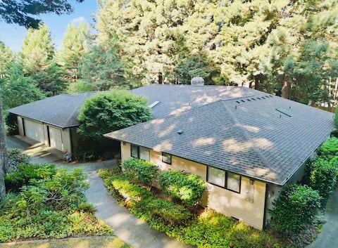 Stay in your own Beautiful Redwood Wonderland!