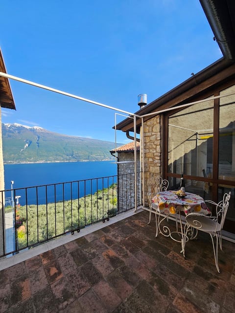 Successful Airbnb property: Romantic House: Piovere di Tignale in Tignale