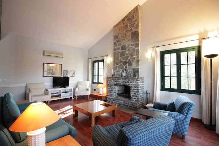 Stylish 3br Villa With Private Pool Near Ayvalık - Edremit