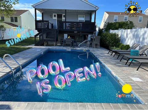 2 blocks to Beach /POOL fire-pit, linen sleeps 12