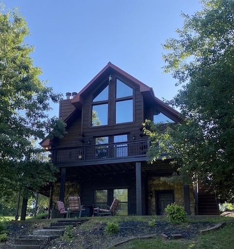 Peninsula Place waterfront home on Lake Barkley