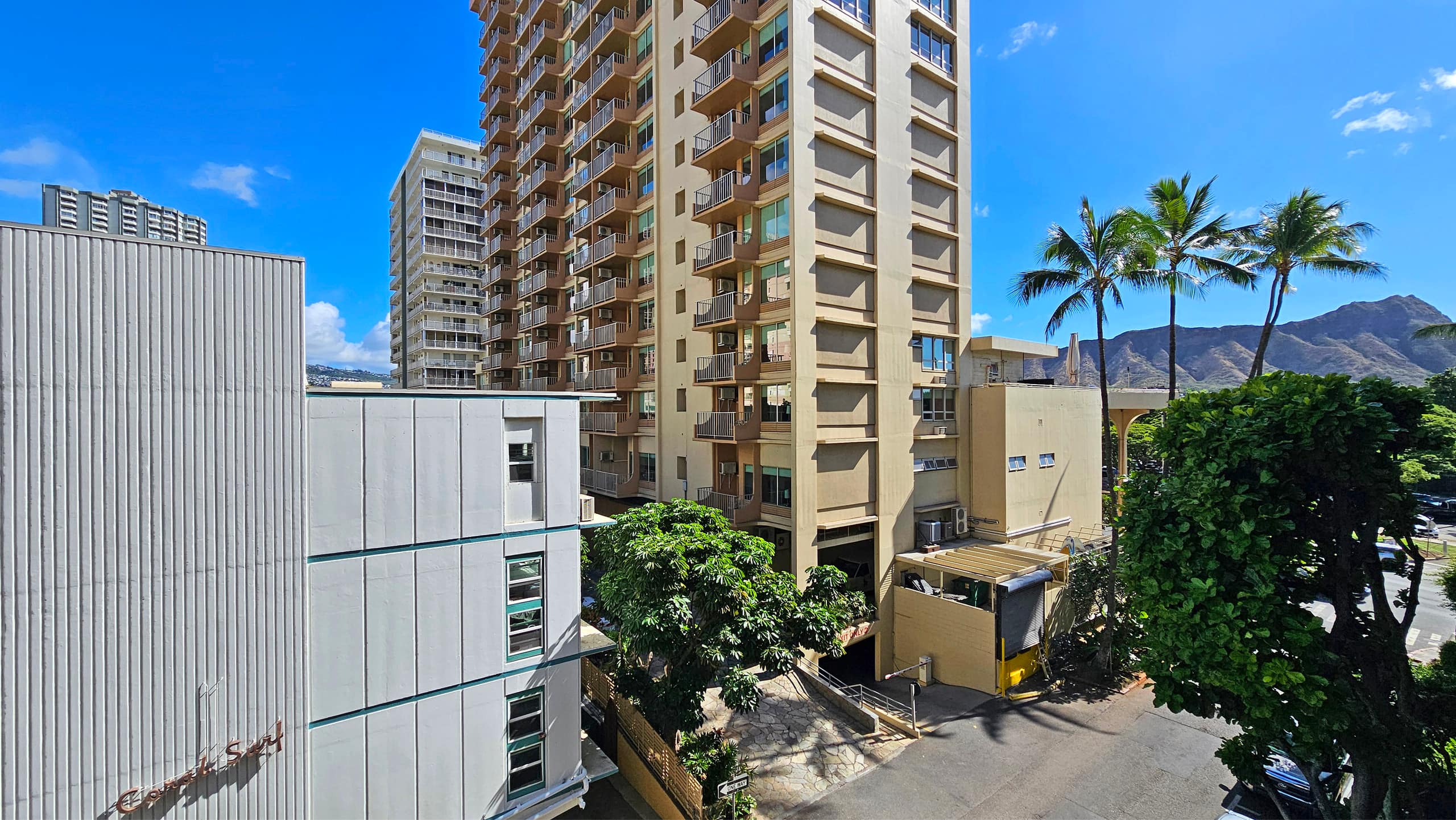 WG 422 at the Waikiki Grand Hotel® - Image 39