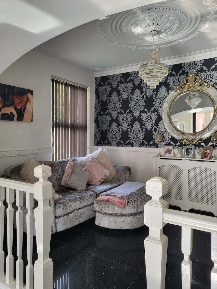 Large Comfortable Room.
Ground Floor, - Southsea