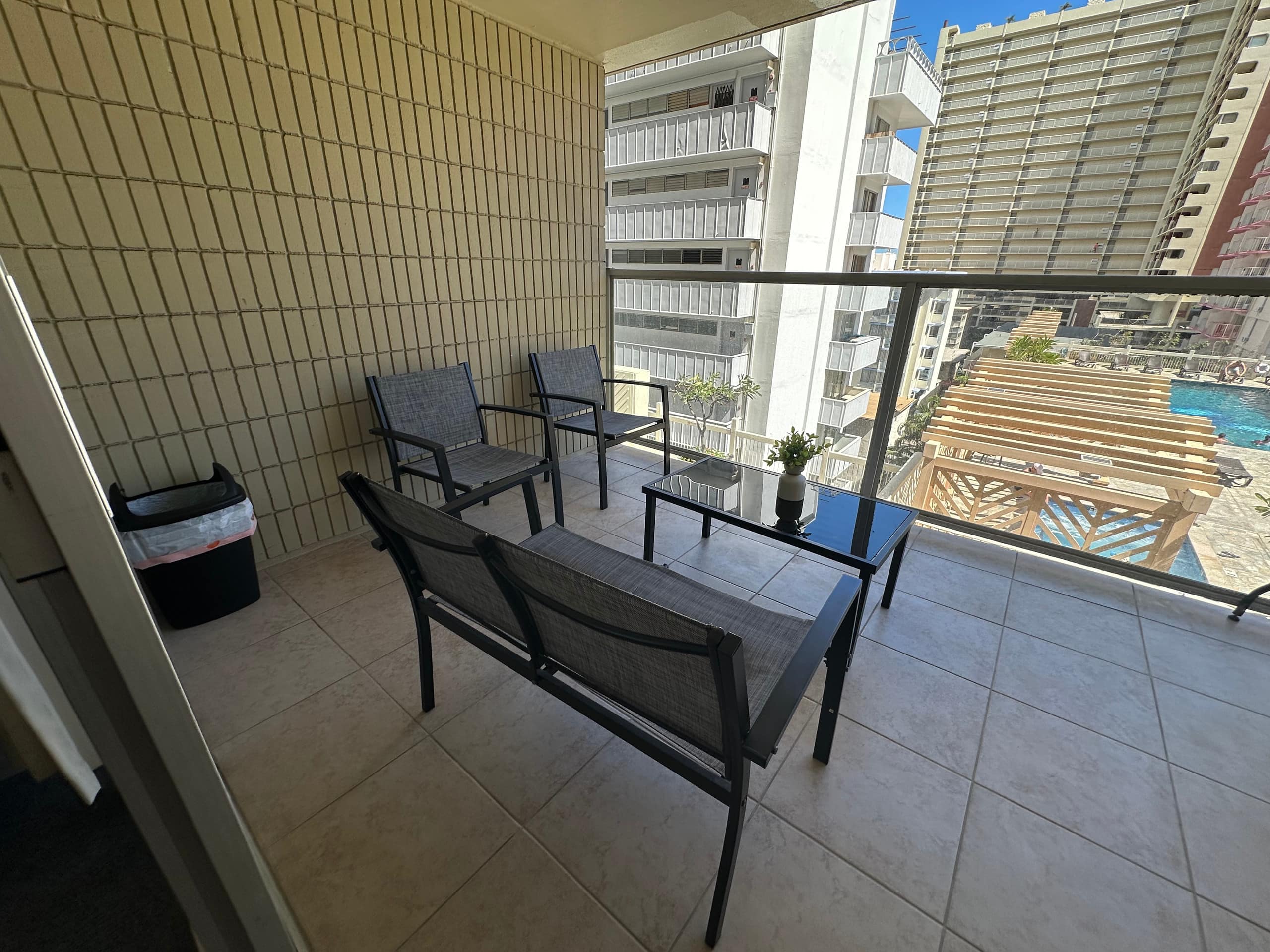 Studio Apt in the Heart of Waikiki w/ Canal View - Image 18