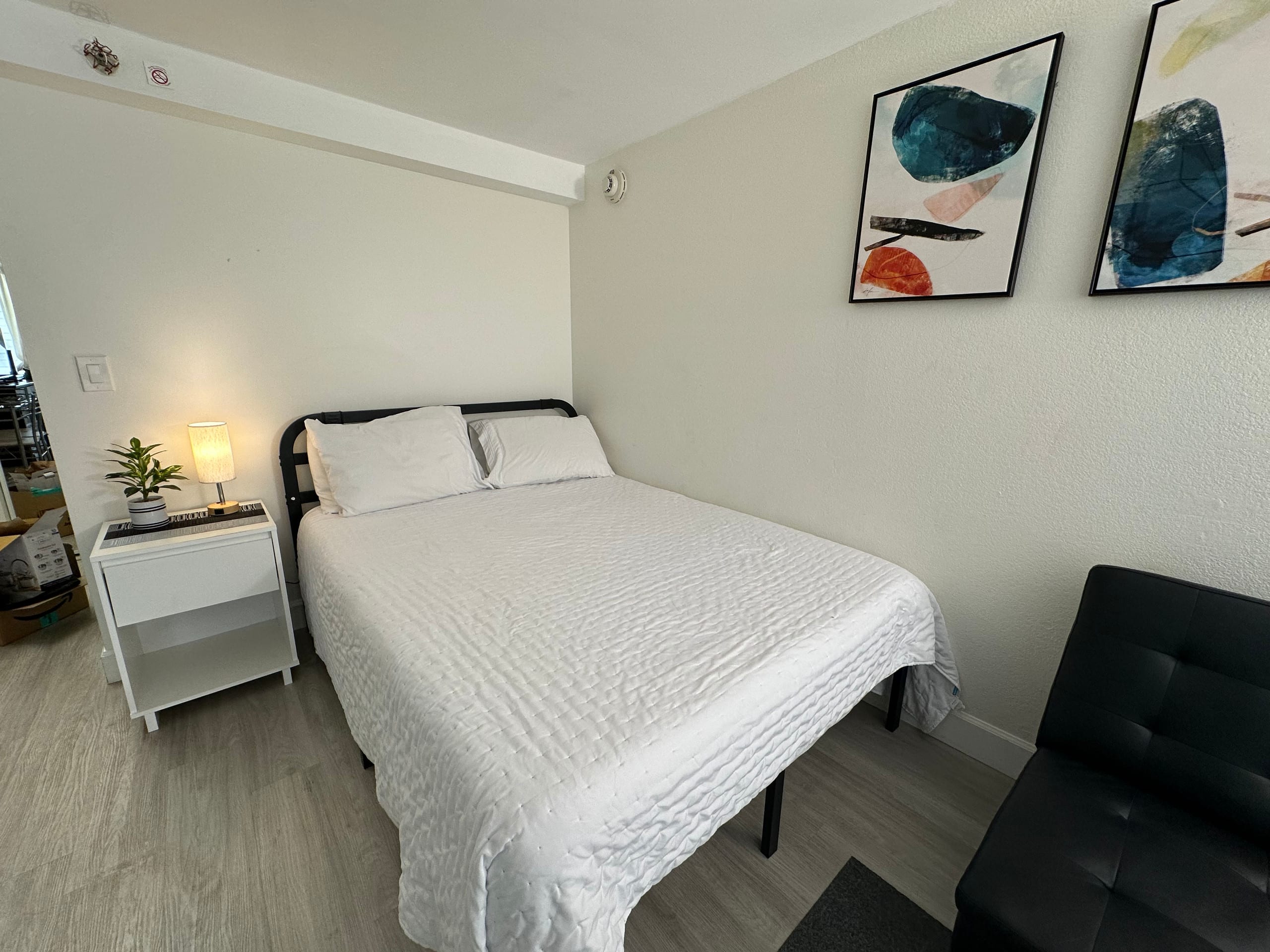 Studio Apt in the Heart of Waikiki w/ Canal View - Image 23