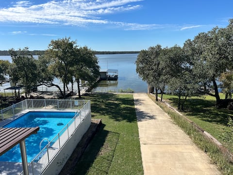 LAKE FRONT retreat with POOL and PRIVATE BOAT RAMP
