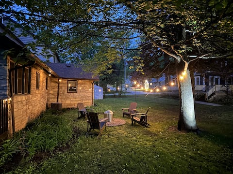 Rustic 8 Bed+Arcade+Near Lake+Firepit+Poker table