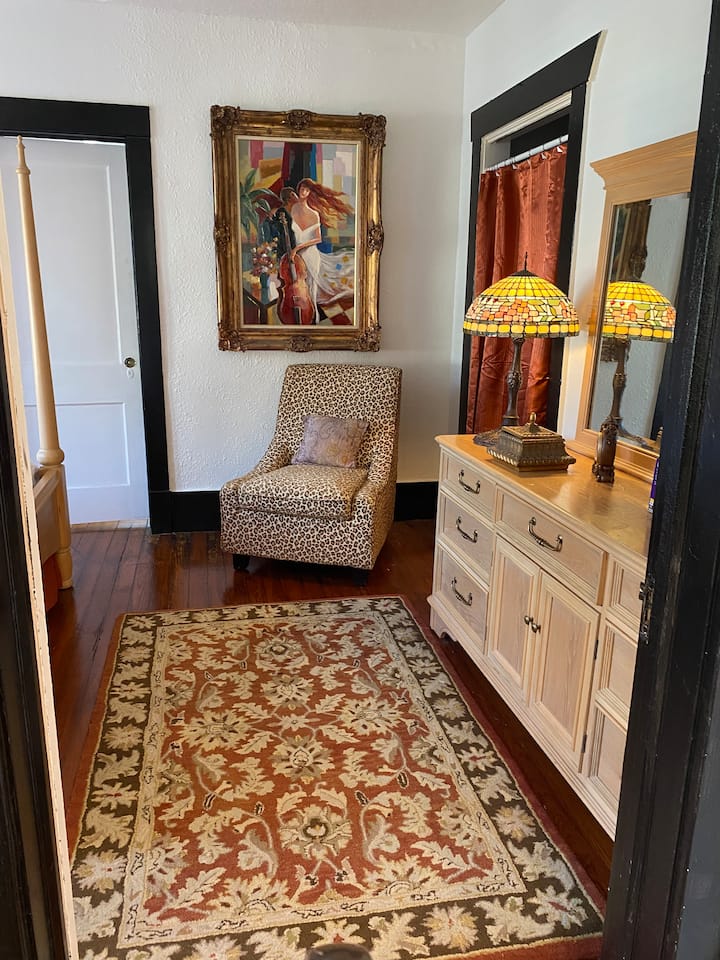 Historic Deland 1st Floor Private 1 bed 1 bath in DeLand, Florida