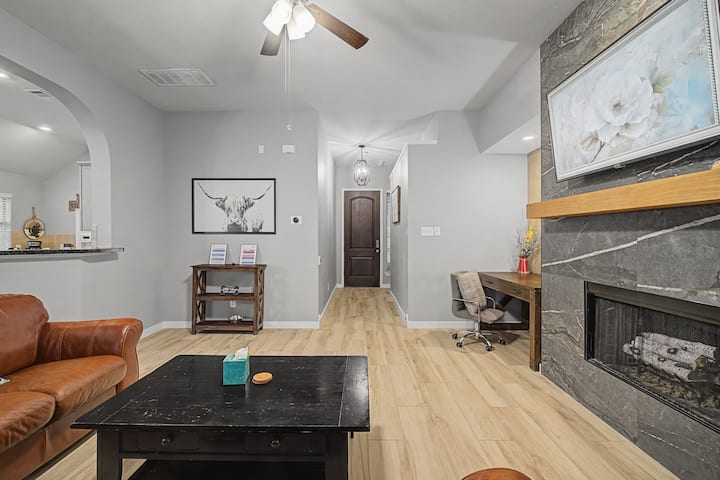 Homebetweenhomes- W Frisco-king Bed-garage-pets Ok - Little Elm, TX