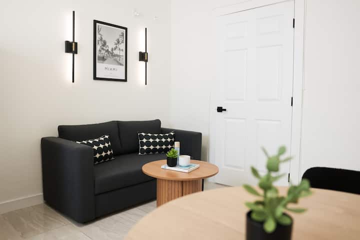 Modern & Cozy Hidden Gem•10 Min Mia•free Parking - Miami