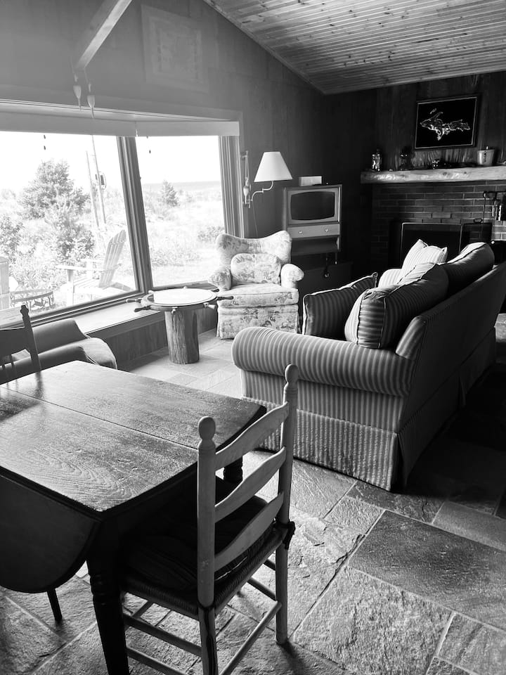 Lakefront Cottage With Retro Vibe, Modern Comforts - Double JJ Resort, Rothbury