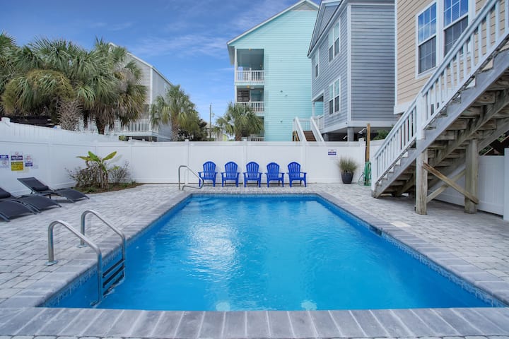 Steps To The Beach With Private Pool - Surfside Beach, SC
