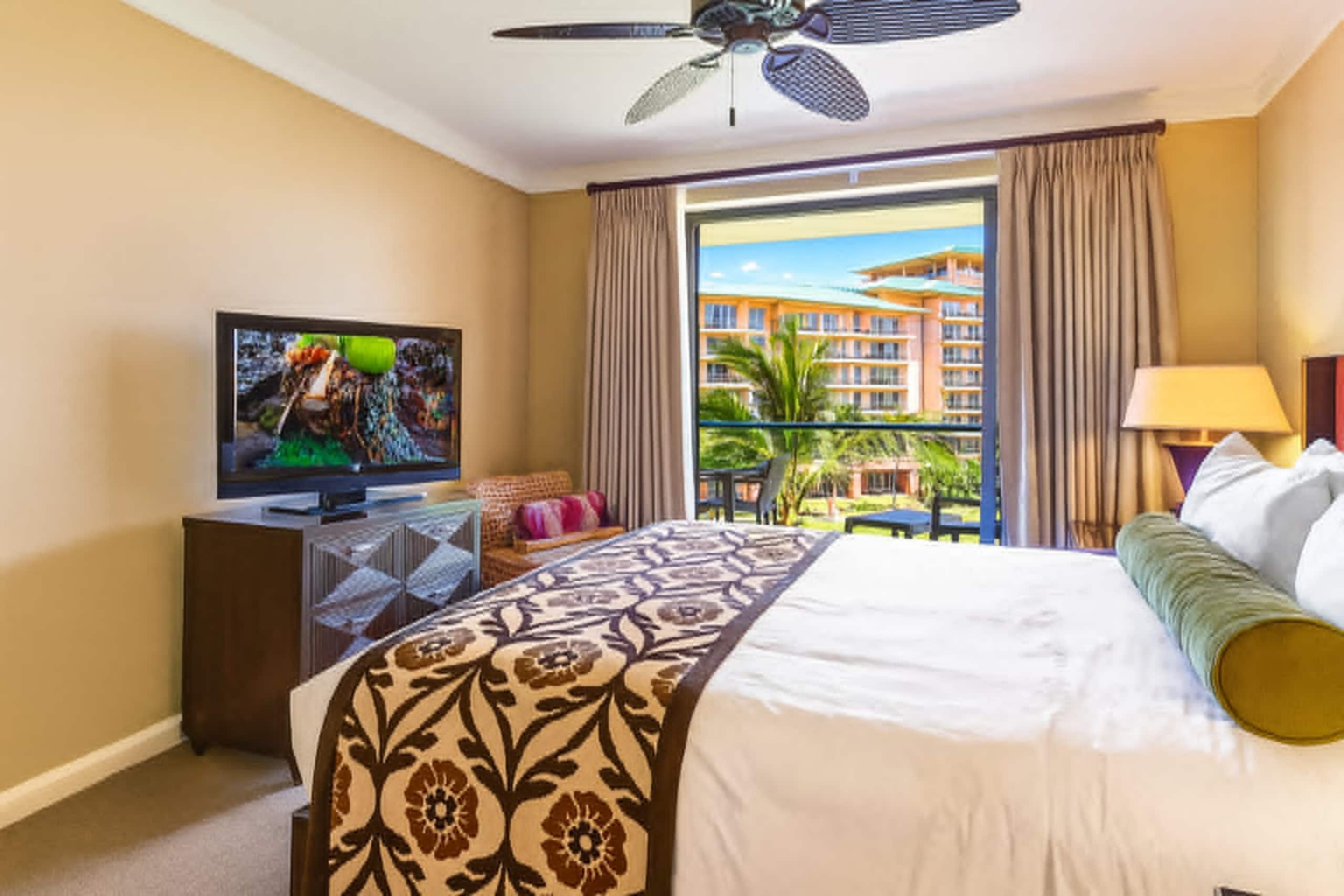 Condo in Lahaina · ★4.83 · 2 bedrooms · 3 beds · 1 bath - Image 15
