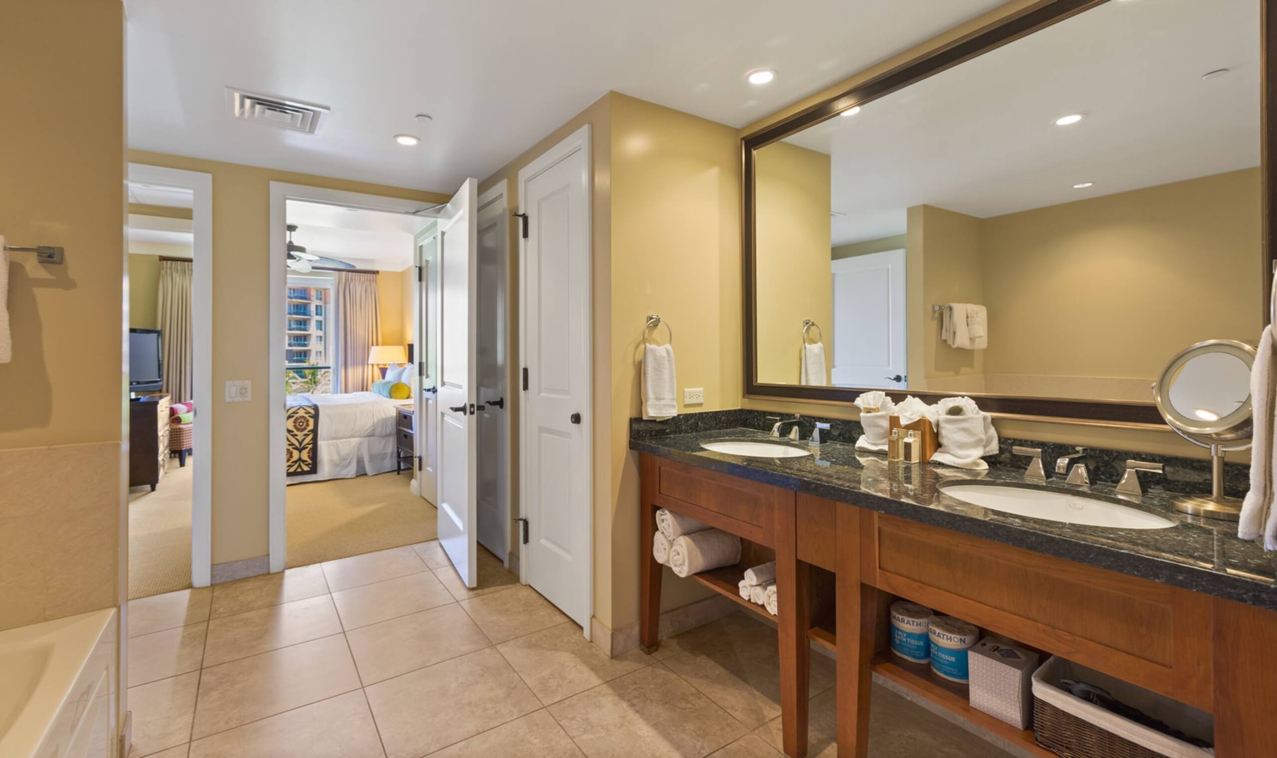 Condo in Lahaina · ★4.83 · 2 bedrooms · 3 beds · 1 bath - Image 66