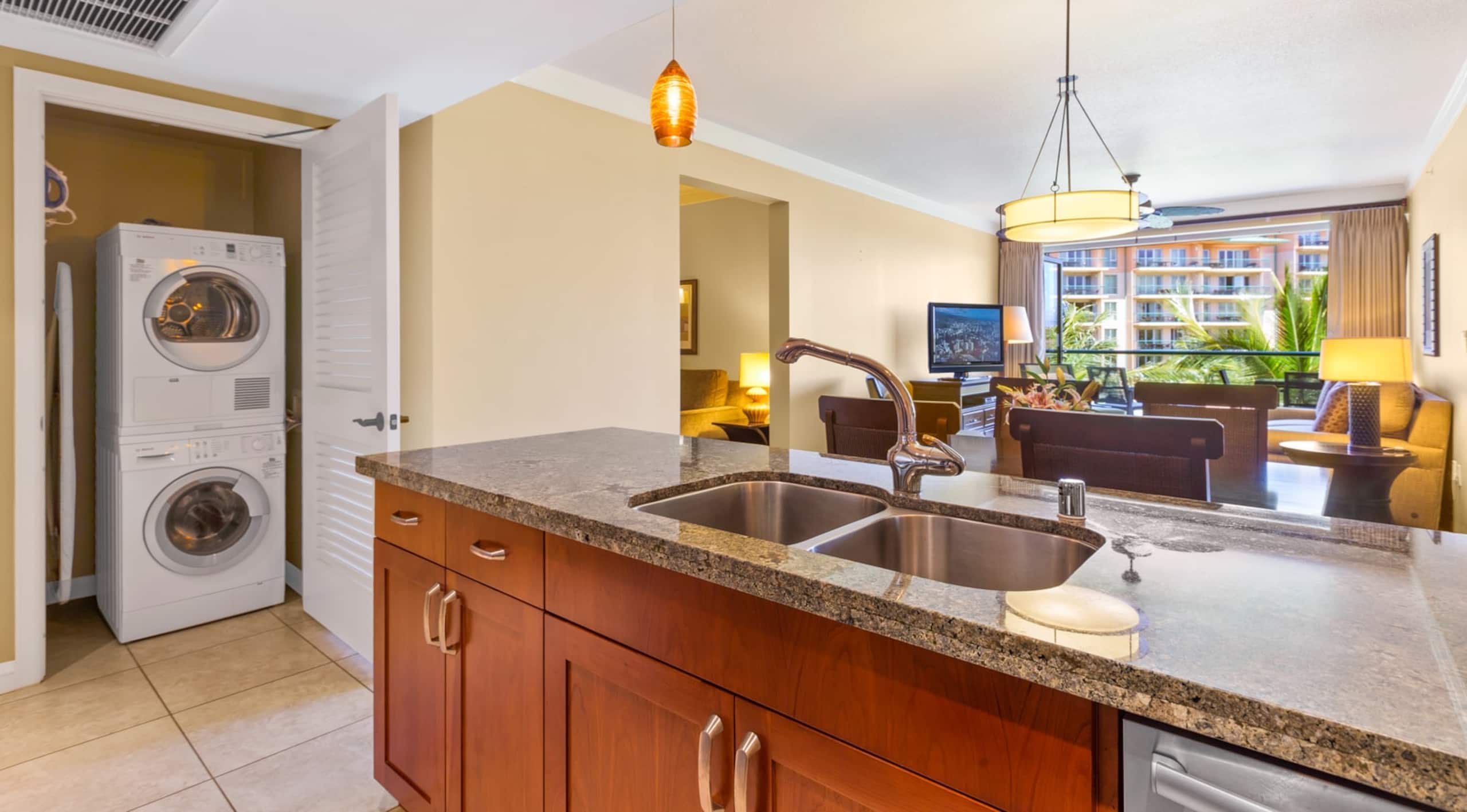 Condo in Lahaina · ★4.83 · 2 bedrooms · 3 beds · 1 bath - Image 9