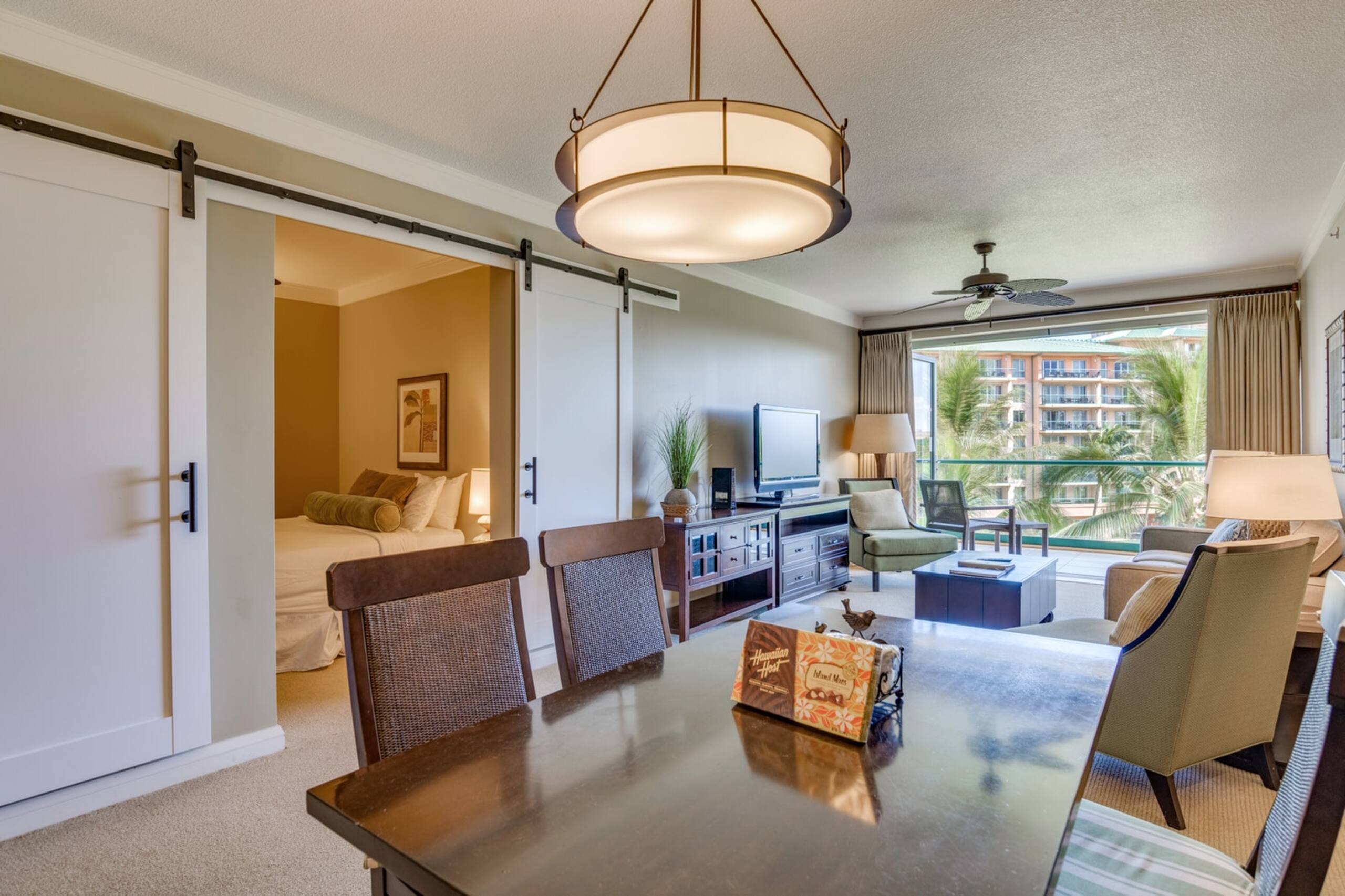 Condo in Lahaina · ★4.83 · 2 bedrooms · 3 beds · 1 bath - Image 59
