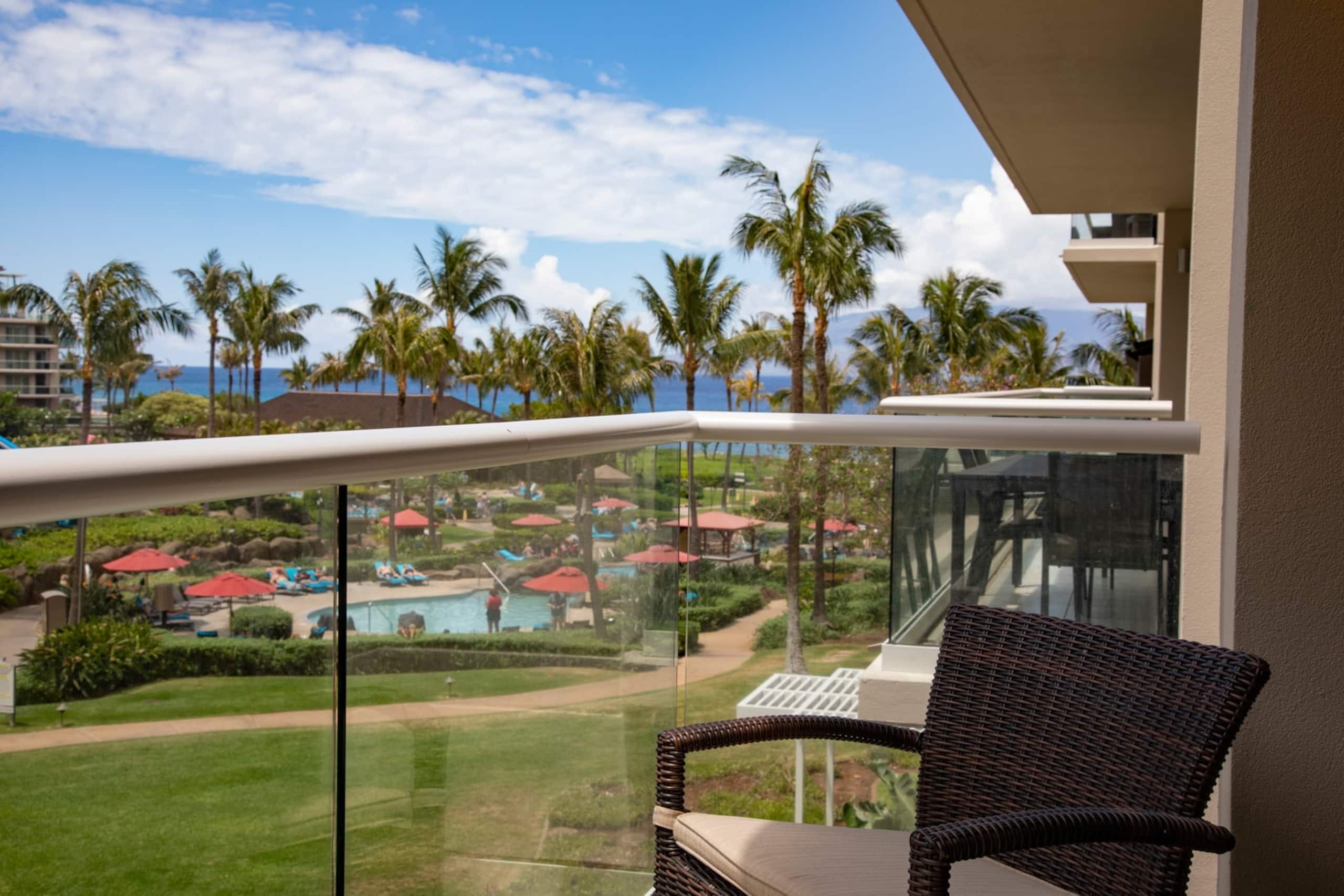 Condo in Lahaina · ★5.0 · 2 bedrooms · 4 beds · 2 baths - Image 2